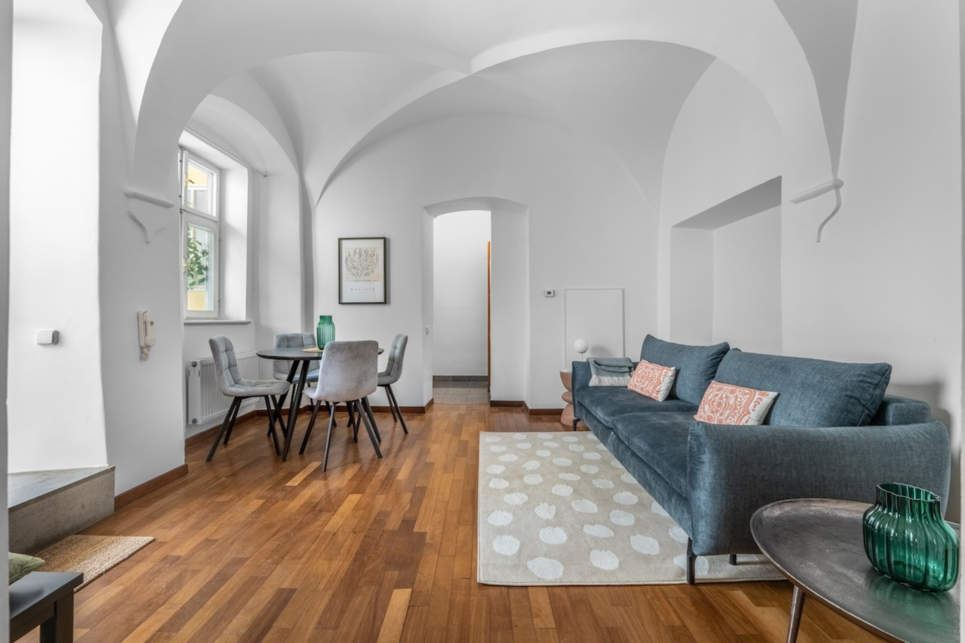 Living room image 1