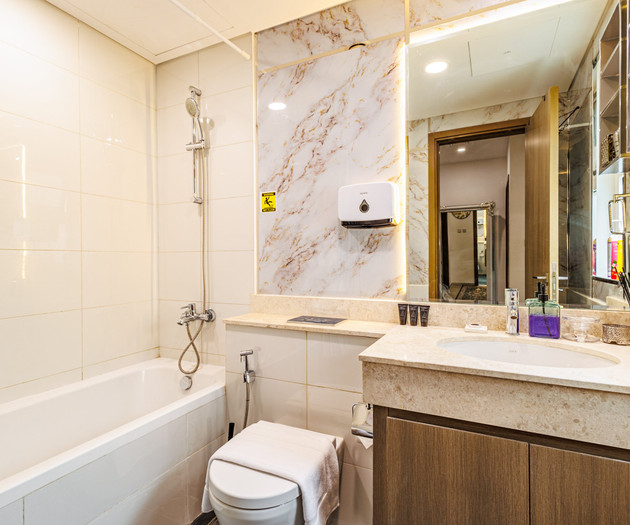 The Urban Retreat Elegant 3BR Townhouse Villanova