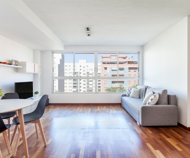 Flat with swimming pool, garage, AC and Wifi.