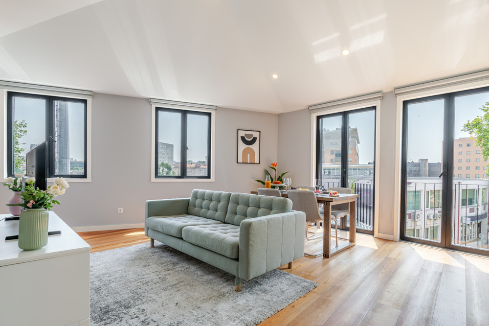 Stylish & Bright Apartment by HostWise preview