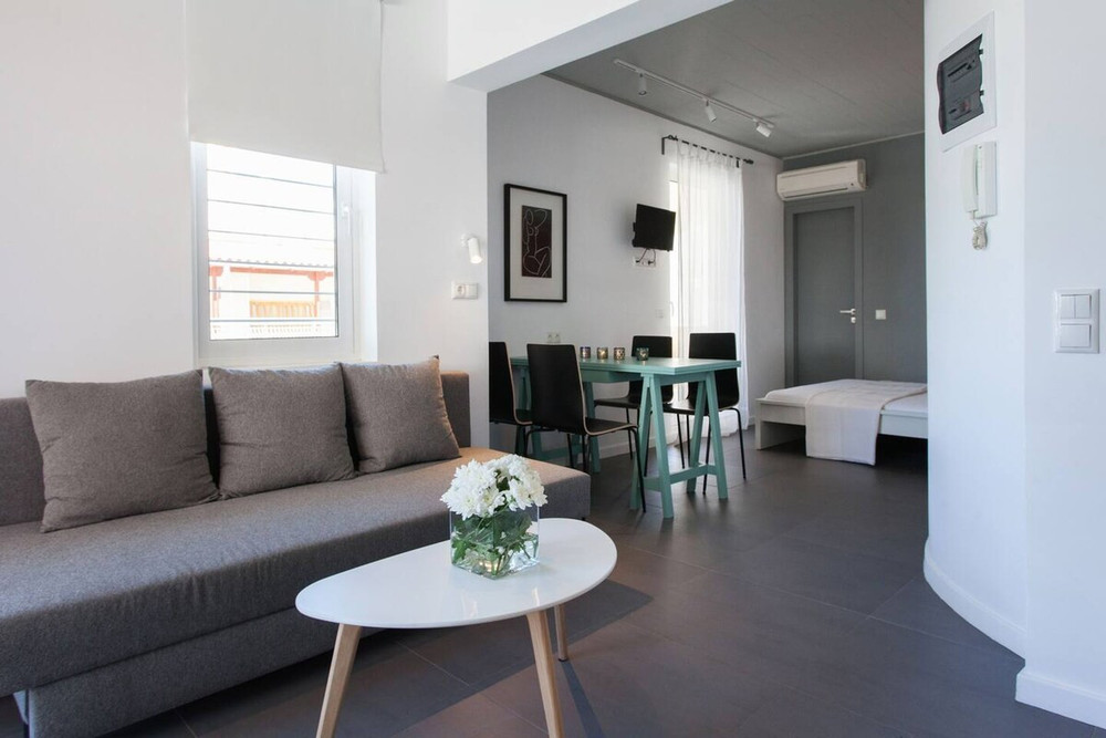 #AH42 Penthouse Studio preview