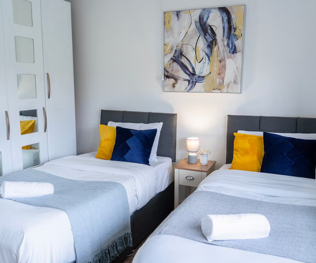 Cozy 4 Bedroom Home | Pet Friendly | Free Parking