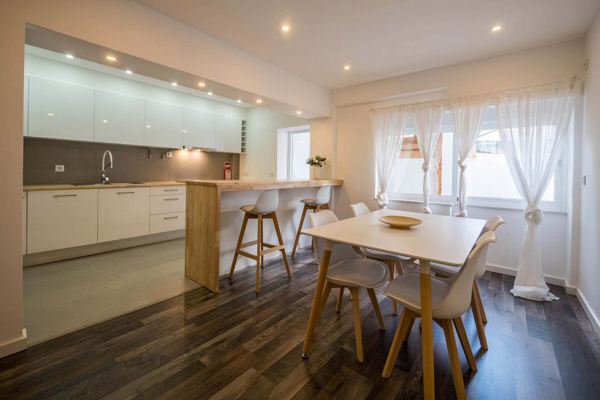 Living Room/Kitchen