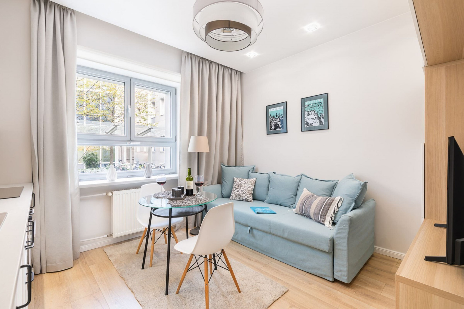 The magnificent living room is furnished in a modern, catalog style.