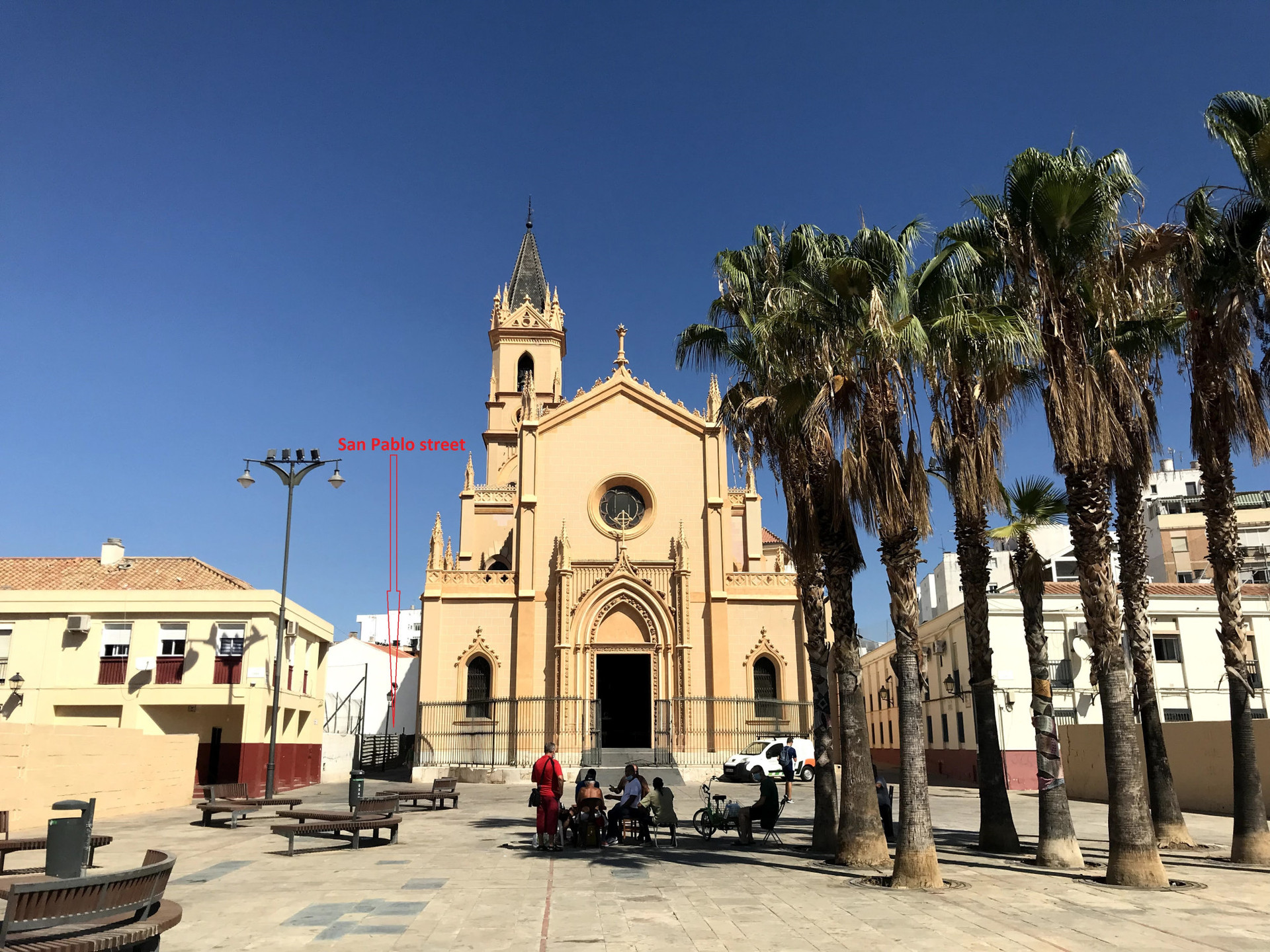Neighborhood-San Pablo square 20m walk