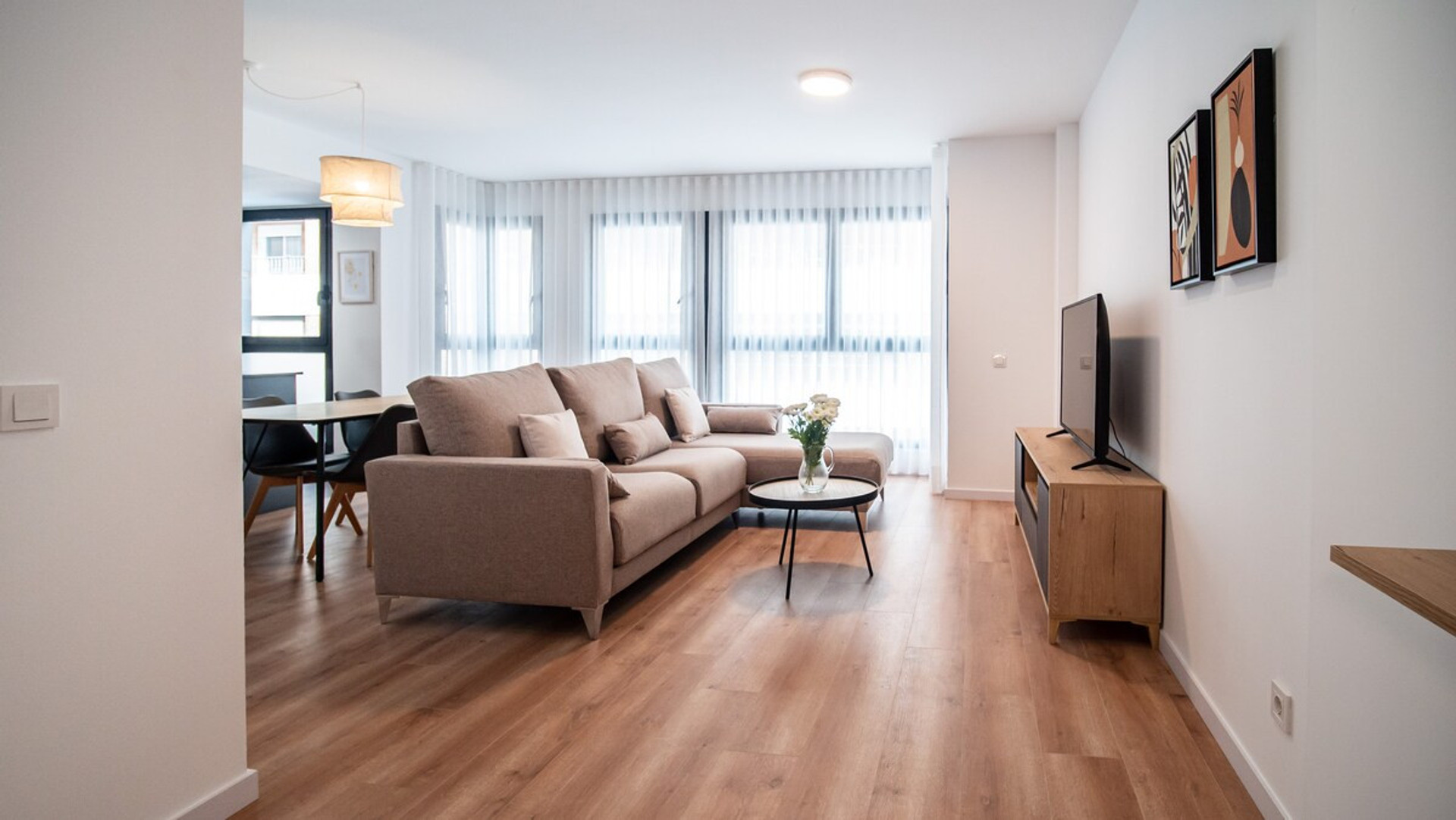 Living room image 1