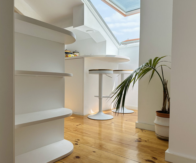 Kitchen bar stools with skylight