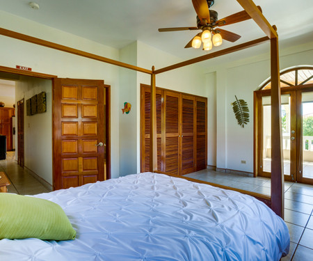 Beautiful ocean-front villa near Placencia, Belize