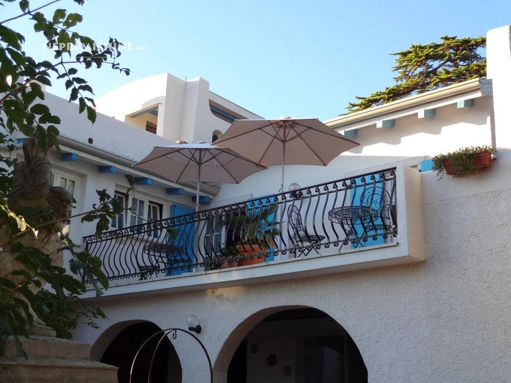 Dreamy Summer Apartment by the Sea (Min. 1 Month) preview