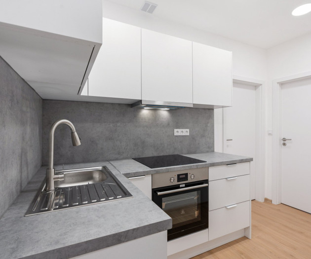 Cozy & Spacious Apartment for 5 Guests in Prague