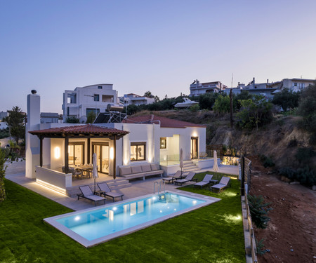 3-Bedroom Villa in Quiet Area 10' from Chania