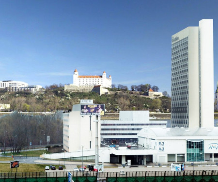 Spacious apartment with amazing castle view