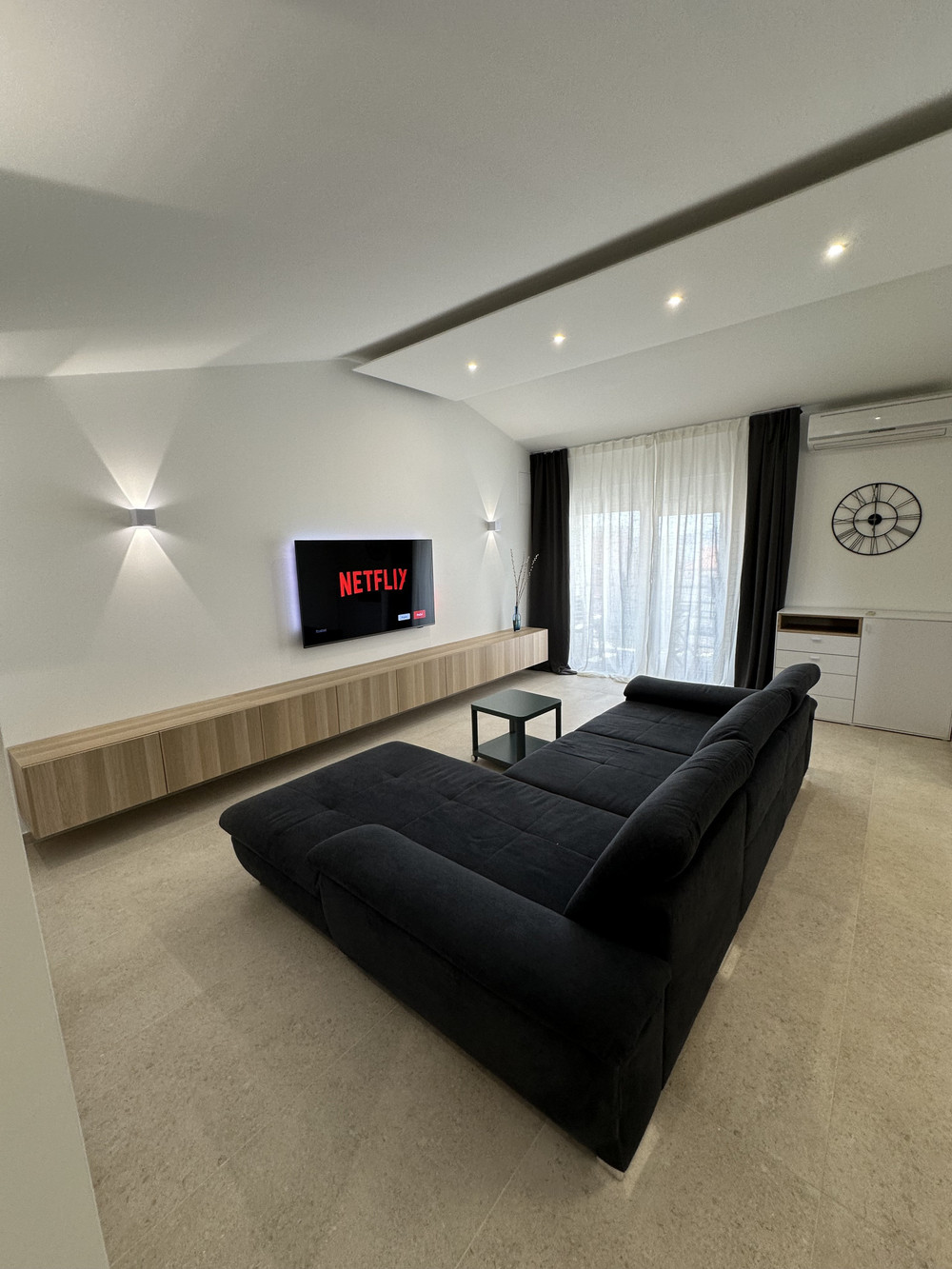 Beautiful complete new apartment near the sea preview
