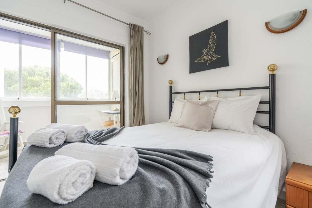 Spacious 1 bed in Vilamoura w/ Fast Wifi & Pool