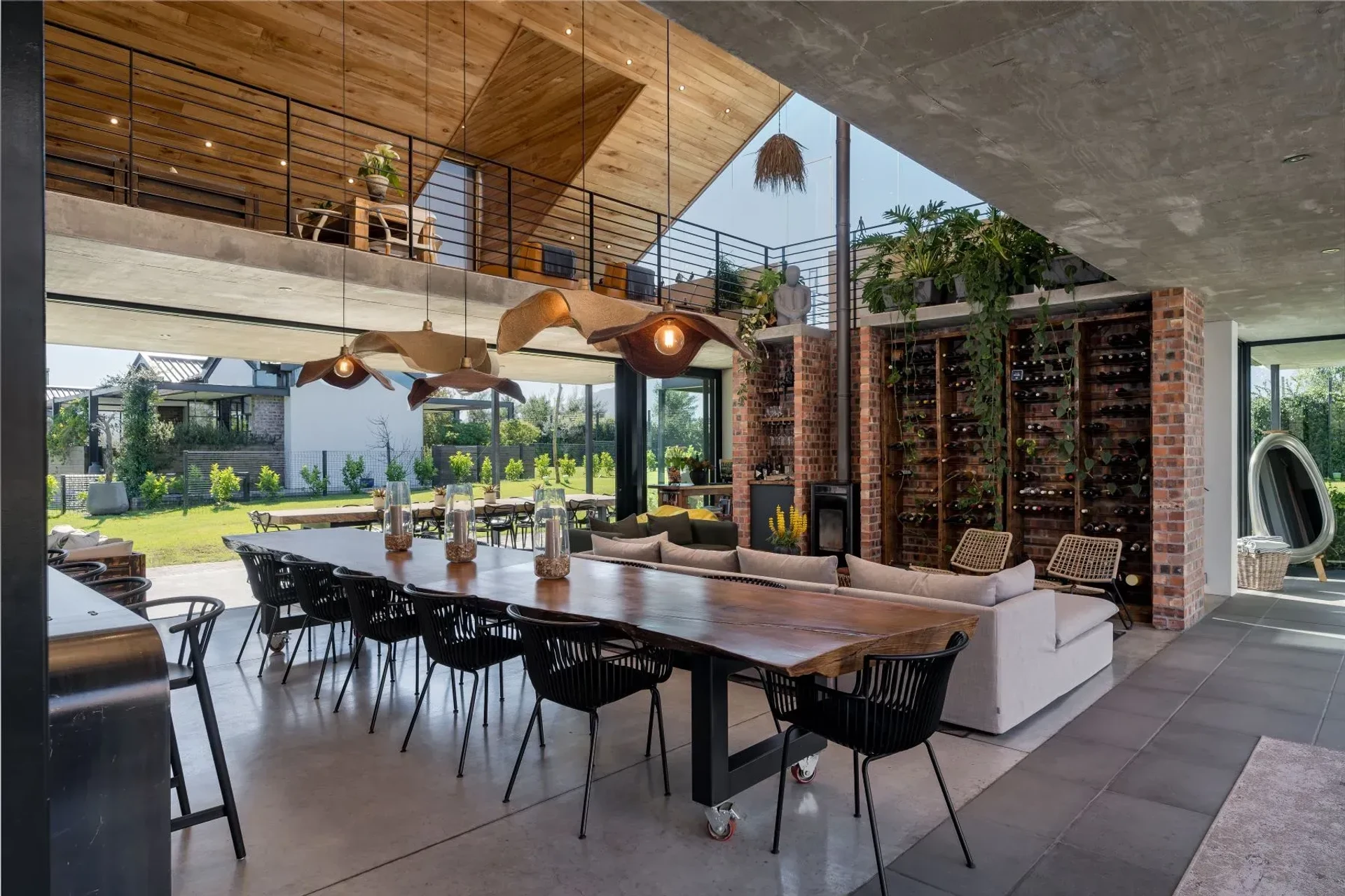 Living and dining room area