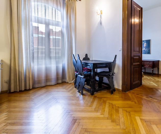 Art noveau flat in the heart of Prague