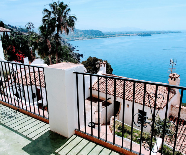 Great views, 3-bedr, shared pool, for 6