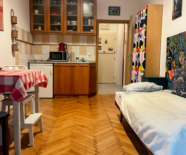 Quiet and Cozy Studio near City Center