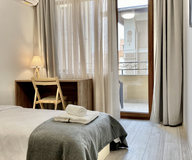 Spacious & Cozy 2 BDR Apartment with Fast Wi-fi