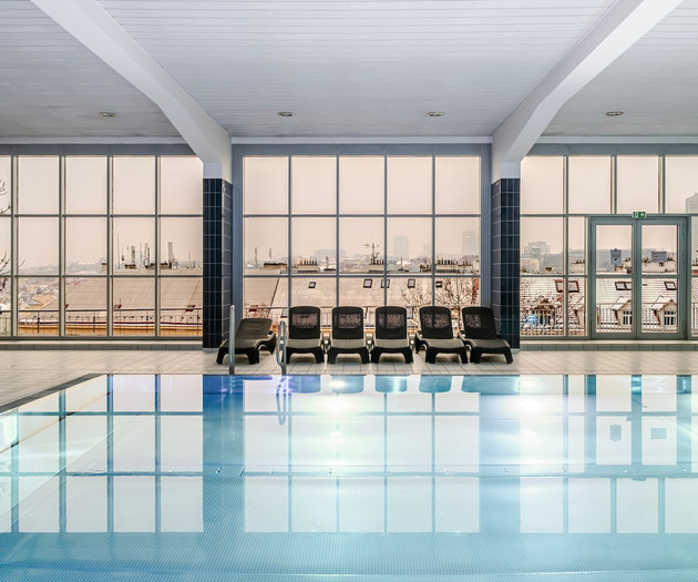 Blueground | Vinohrady, pool, near Vyšehrad, ID88