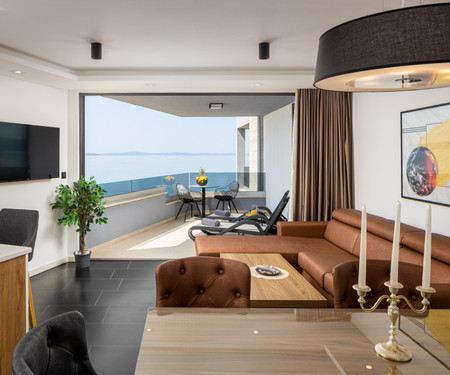 Luxury apartment with sea view