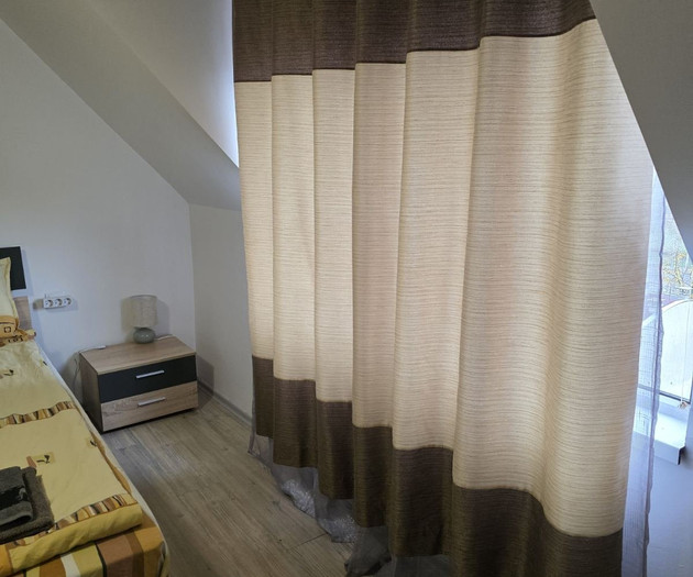 Stylish 1BR near Centre