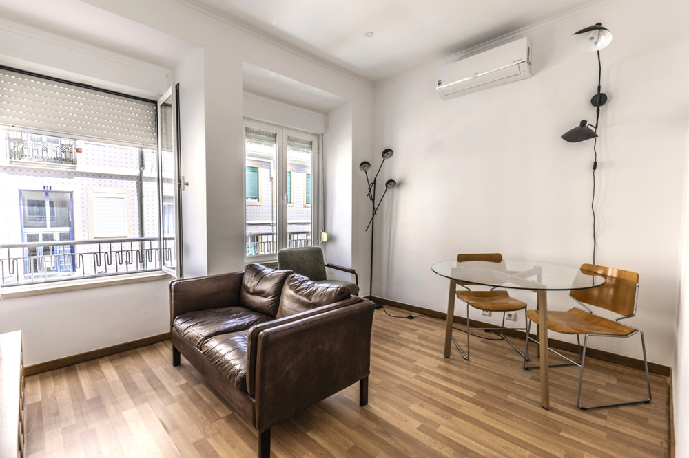 Super Cozy and Quiet Apartment in the Center preview