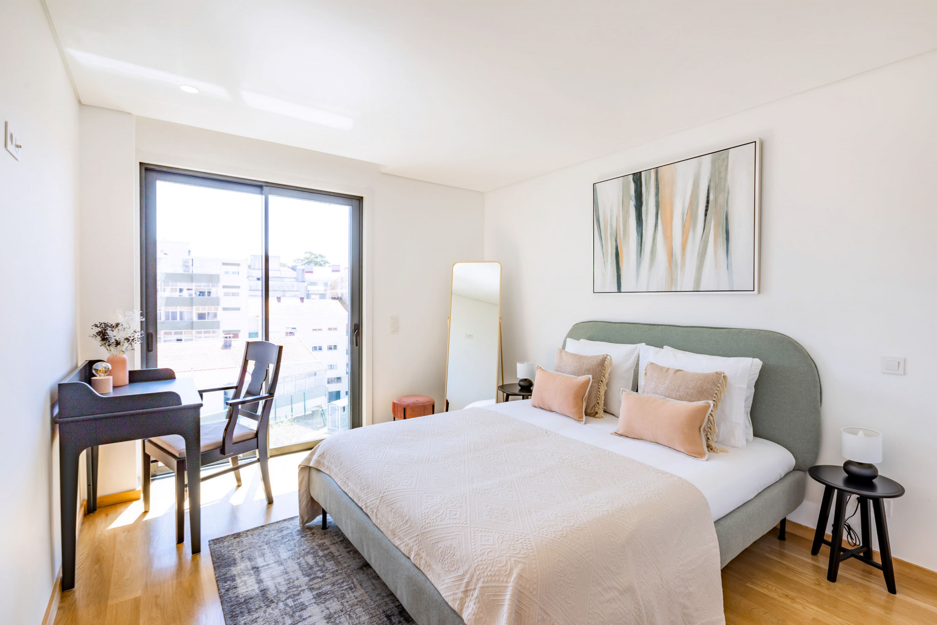 Bedroom with Double Bed and Desk