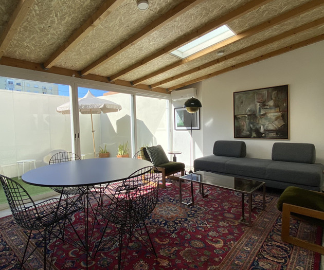 Apartamento com Pateo em Marvila, 2 wc e 2 salas
