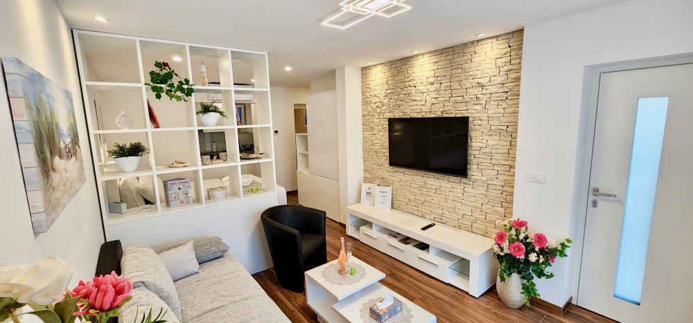 Bella Lucia Apartment preview