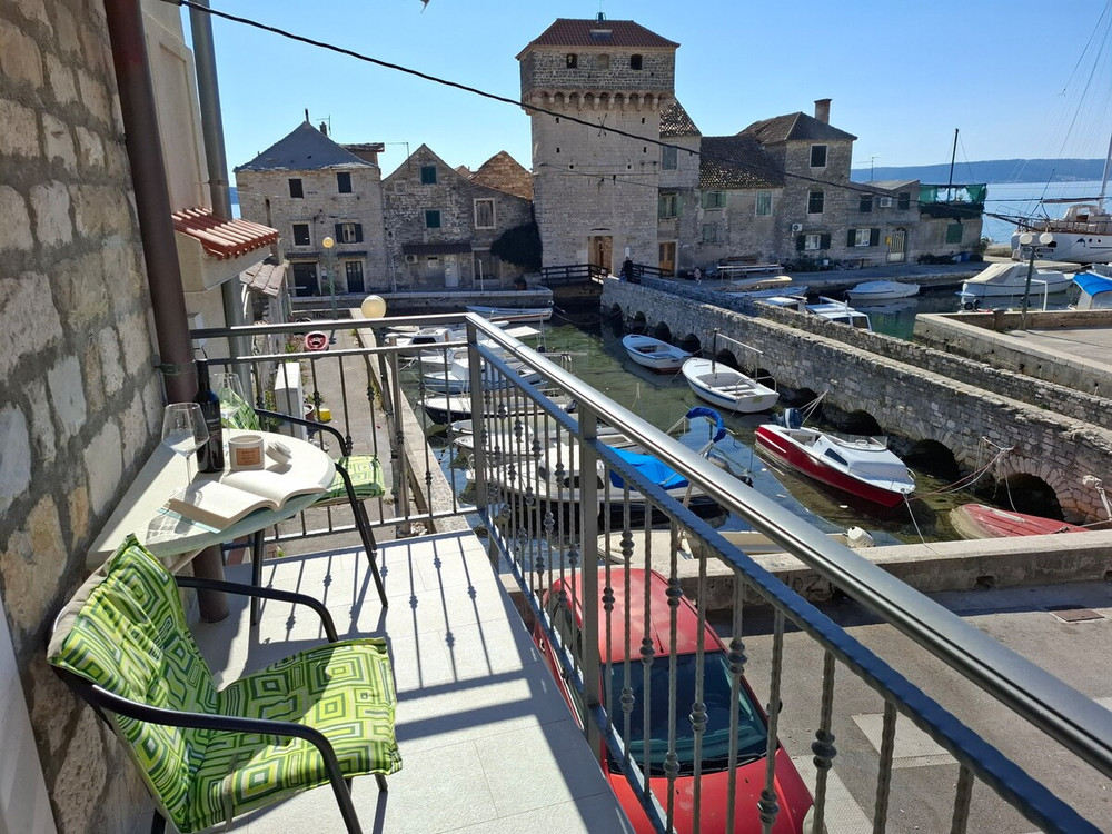 A1 apartment with balconies near beach w. sea view preview