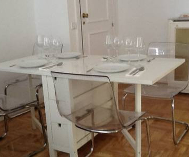 Apartamento en Cortes/ Barrio de las Letras Madrid