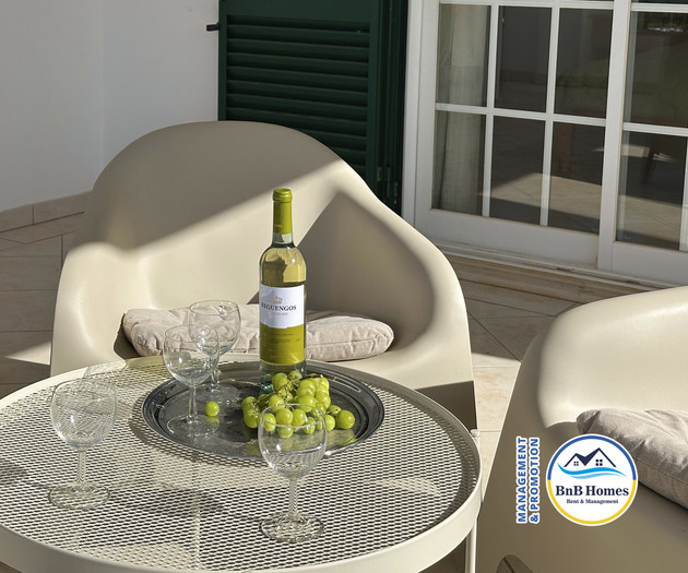 Villa Verde - 4 bedrooms, Marina view, pool & BBQ