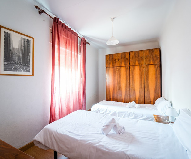 Spacious apartment in Chamberí by beBalmy