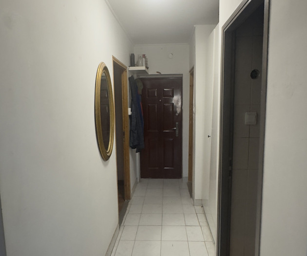 Entrance hallway toward front door