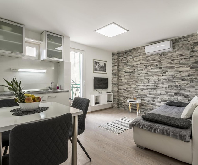 Historic Charm - Modern Comfort