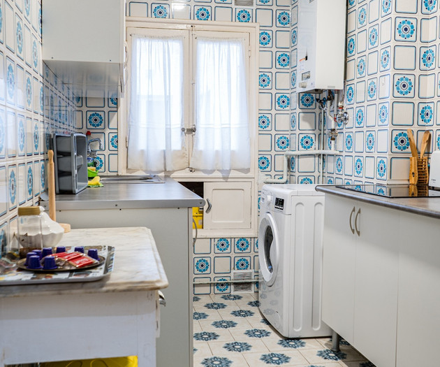 Spacious apartment in Chamberí by beBalmy