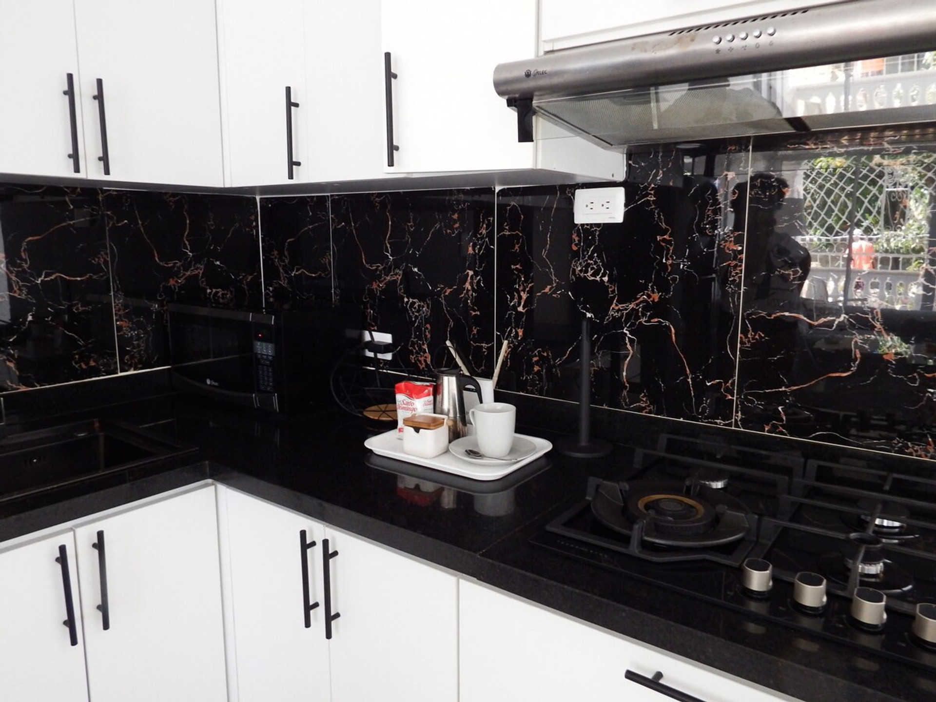 Full kitchen image 5