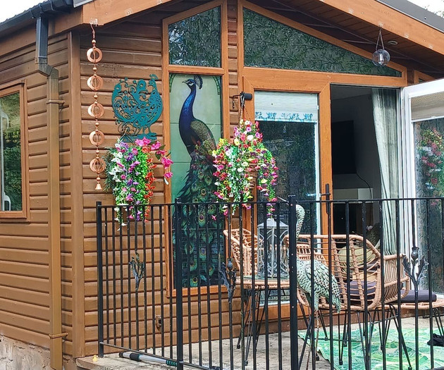 Peacock Lodge Quirky & Tranquil Home from Home