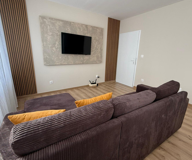 Bright 1BR Apartment with 600 Mbps Fiber & A/C | 2