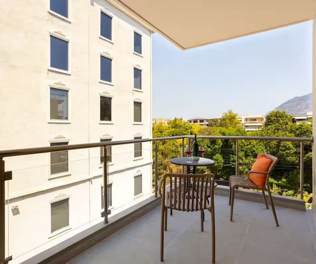 Modern Flat with Private Parking & Huge Terrace