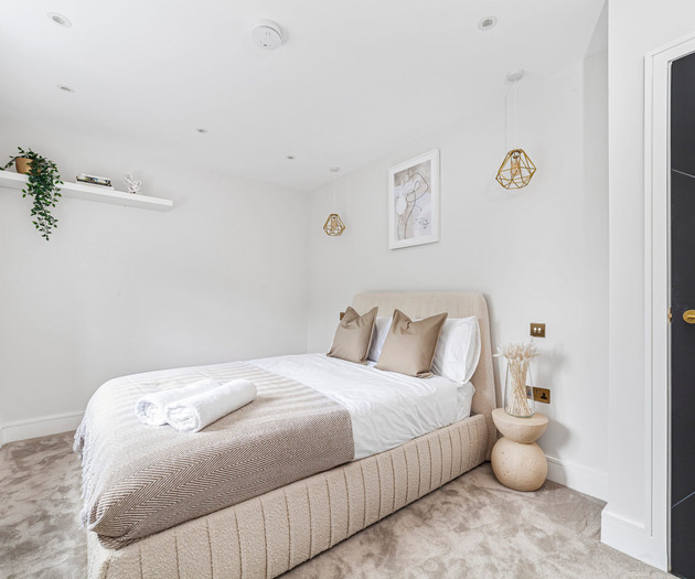 Chic and Classy 2BR Penthouse w/ Parking, 6 Guests
