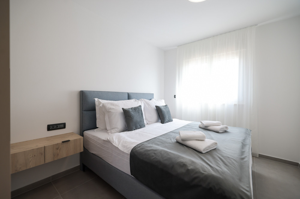 Deluxe apartment S6 preview