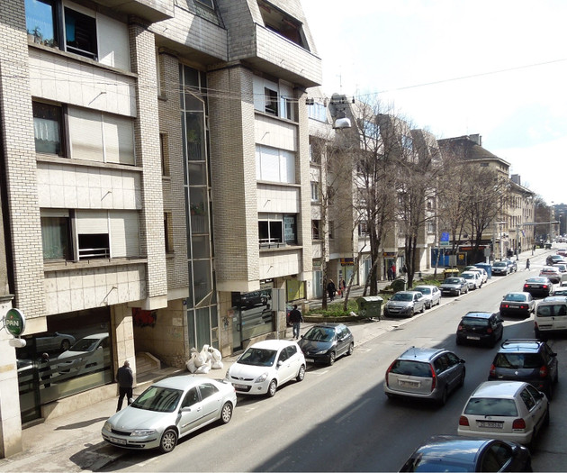 Three-room apartment, 70 sqm, garden view balcony