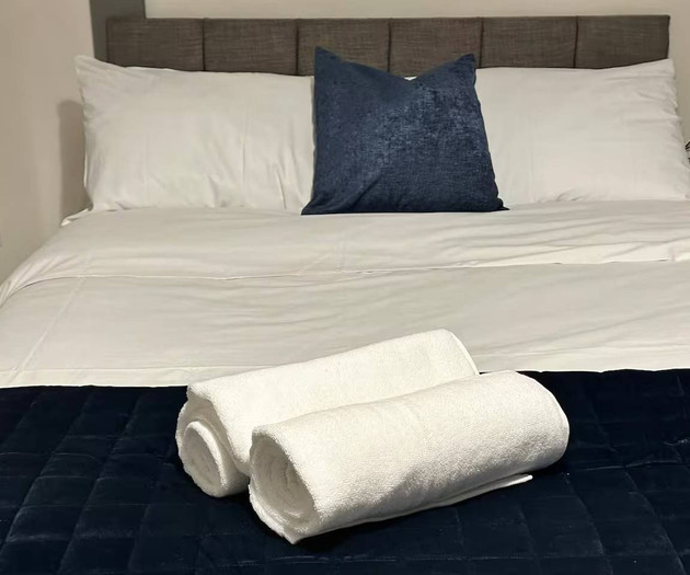 Comfortable 4 Bedroom Home Sleeps 7 Wolverhampton