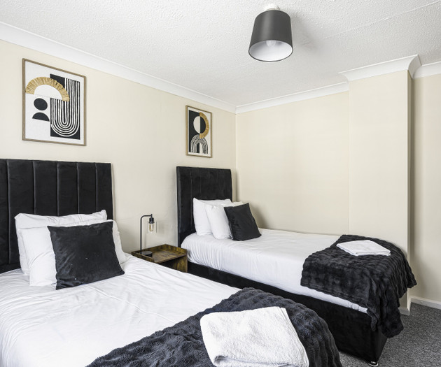 The Ipswich Snug Spacious 3BR Retreat FREE Parking