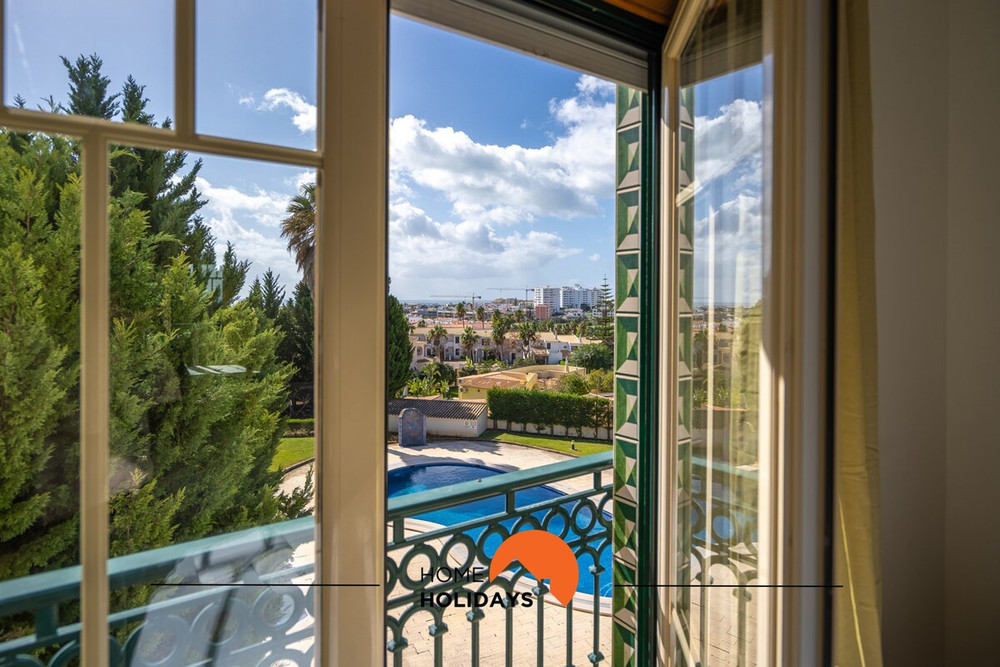 #201 City view with balcony and pool preview