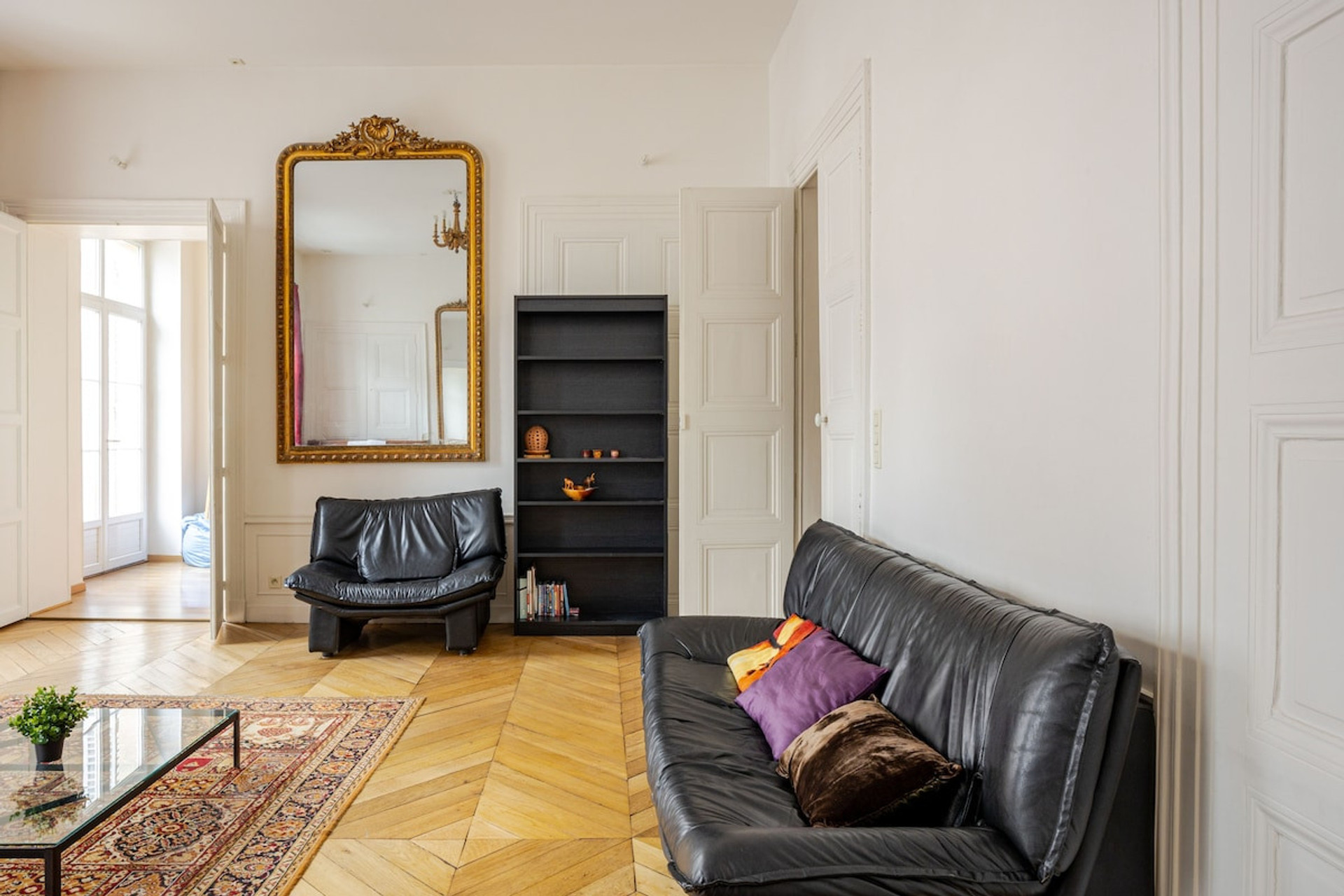 Living room image 2