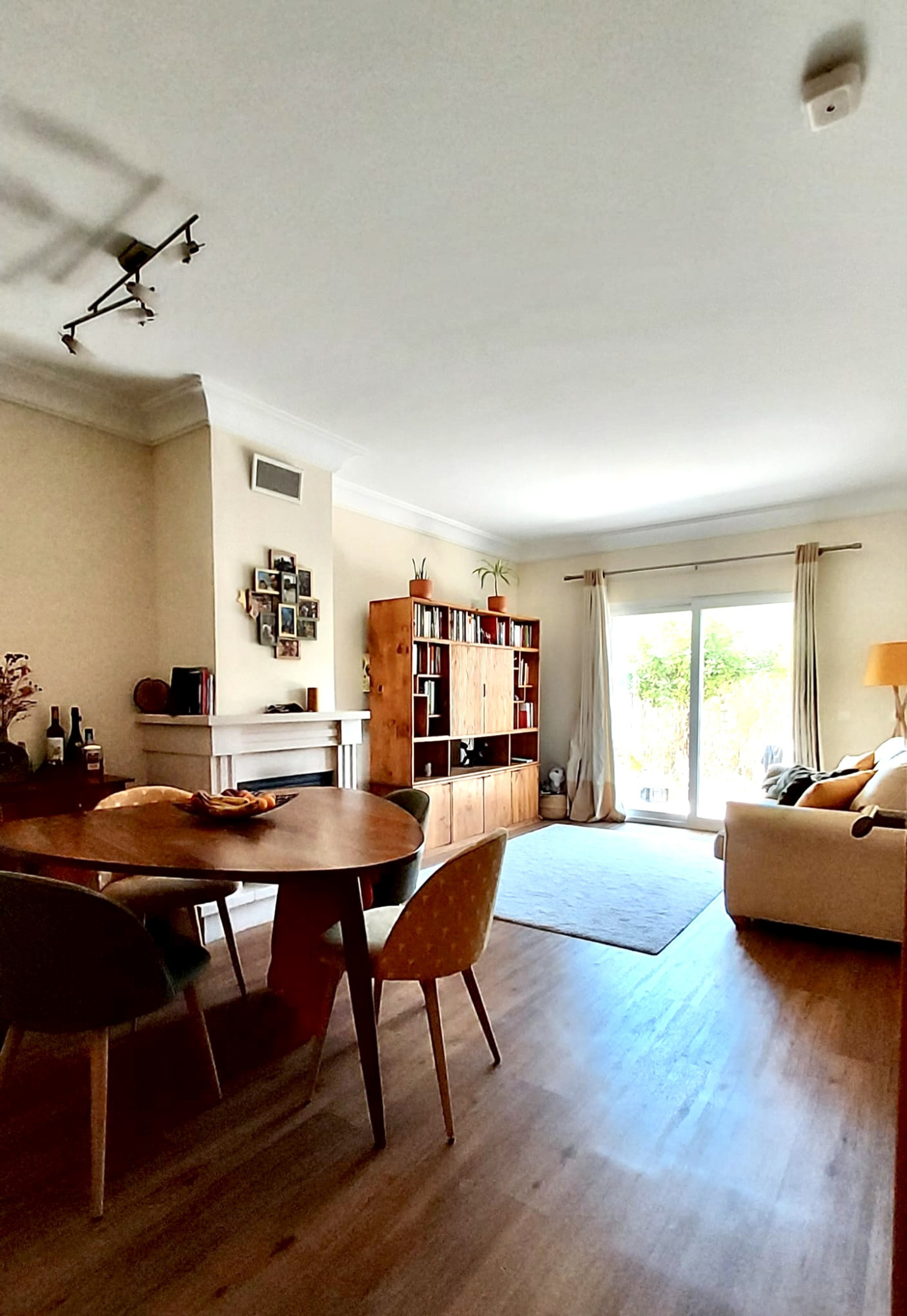 Living room (ground floor)