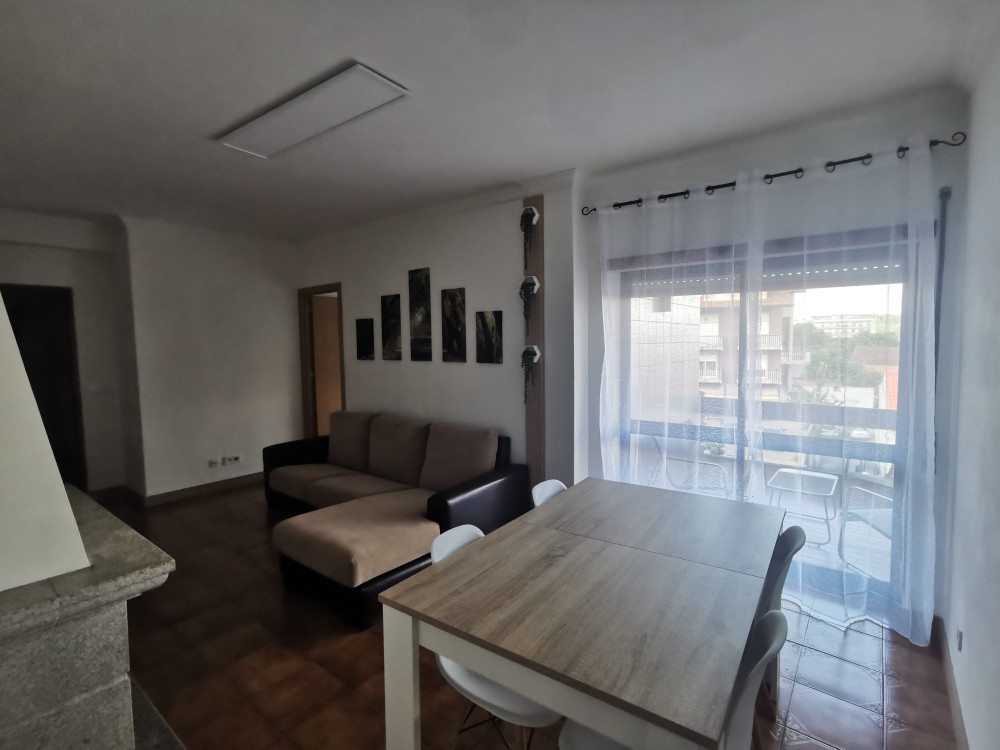 Sunny T4 apartment in Coimbra preview